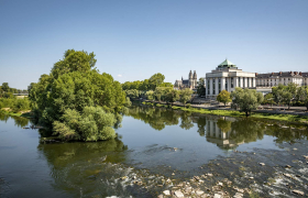 La Loire en été vue du pont Wilson