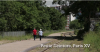 2 personnes se balladant en pleine nature